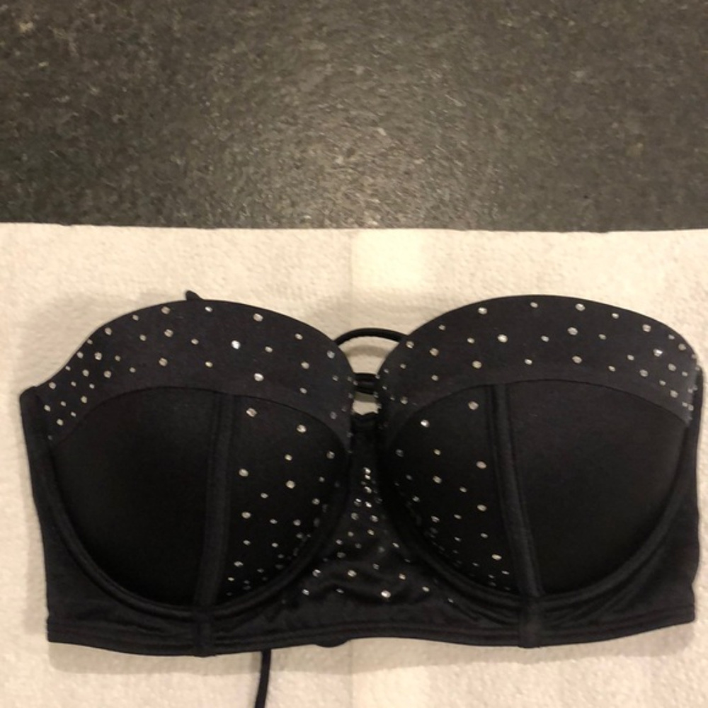 NWT Victoria’s Secret swimsuit top 36D